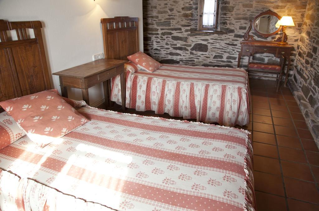 Pazo De Andeade Guest House Стая снимка